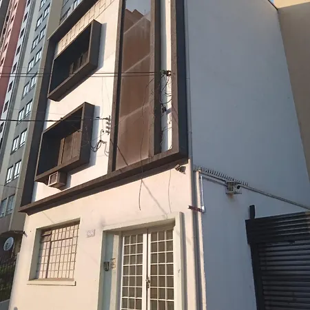 02 Apto Familia Ale Hospedagens Curitiba Exterior foto